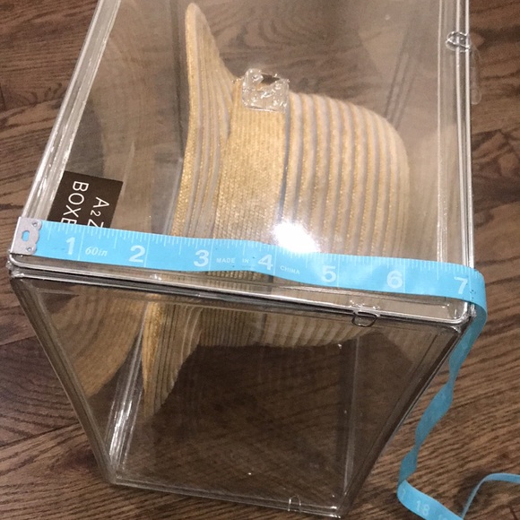 Clear hat box (hat box is not included) great for displaying in closet! - Picture 11 of 12